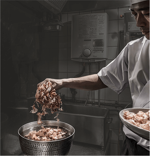 毎日丁寧に出汁をひきます